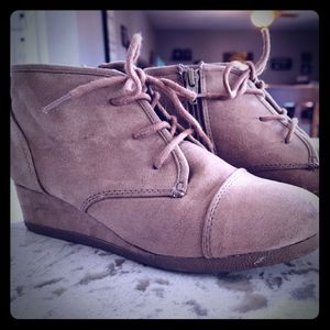 Girls Wedge Faux Suede Tan Booties